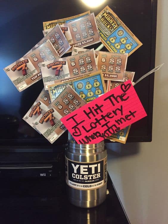 Yeti Tumbler Bouquet made of Lottory Scratchers/ Easy Valentine's DIY Boyfriend