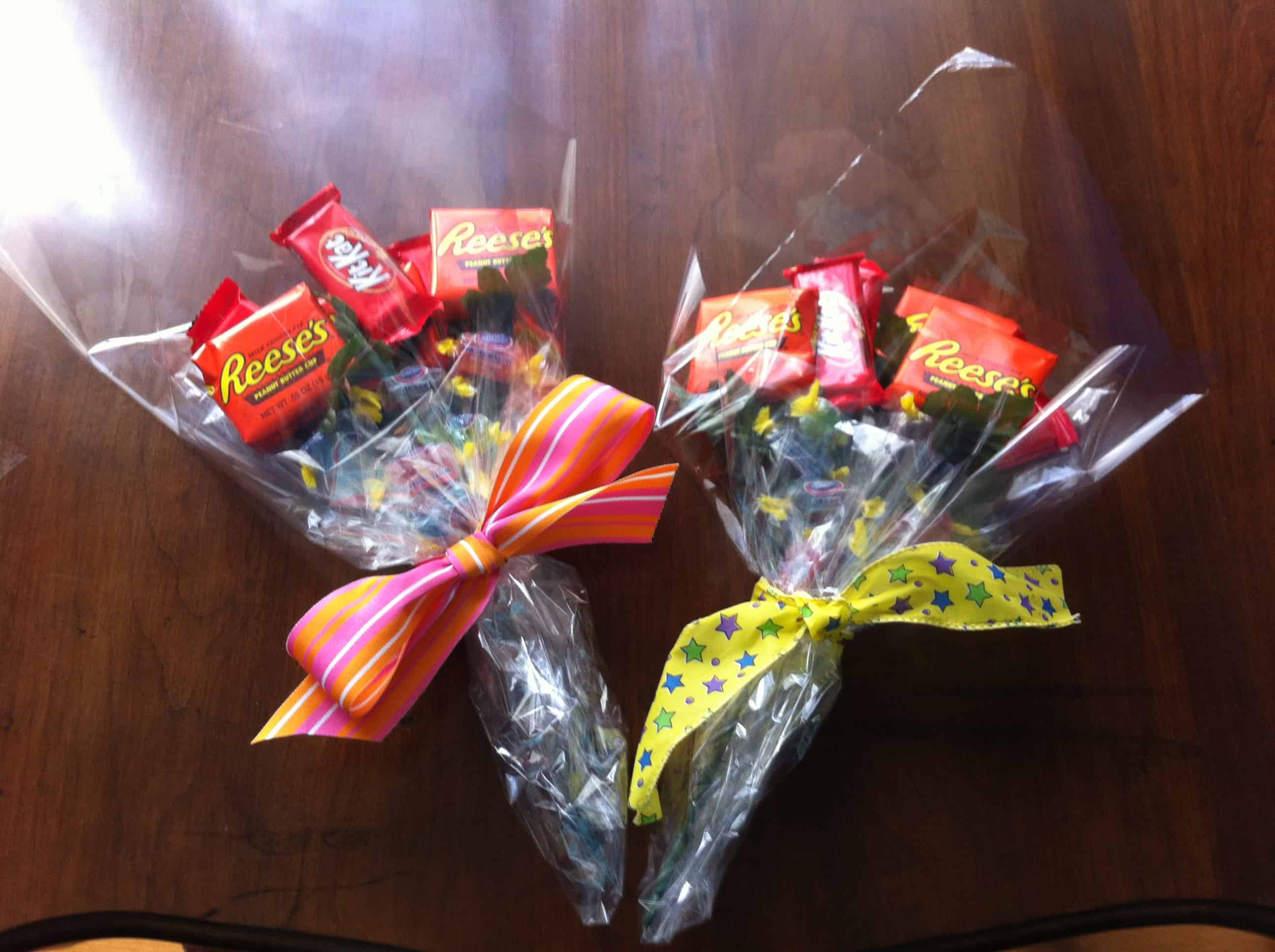 Candy Bar Bouquet in Cellophane/ Valentine's / DIY boyfriend gifts