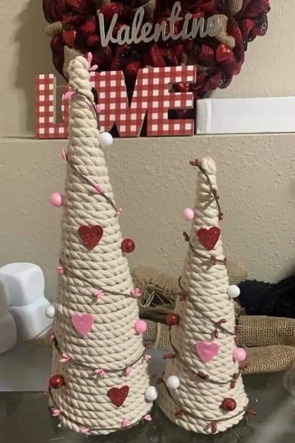 rope cone tree with red and pink felt hearts and beads Diy Valentine's Day decoration