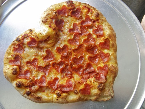 Heart shaped pizza dinner idea. DIY boyfriend gifts