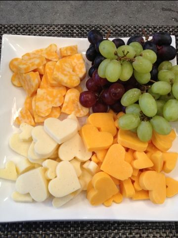 Heart shaped cheese plate. DIY boyfriend gifts