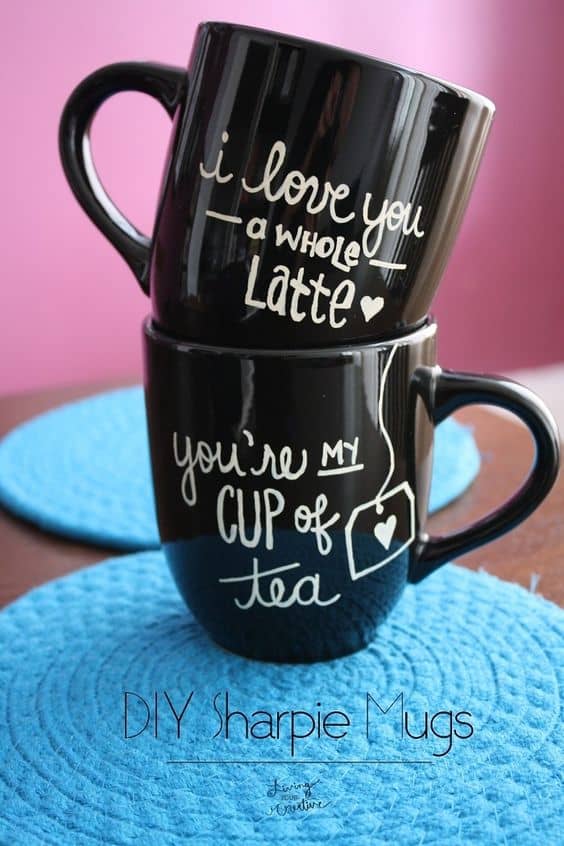 DIY Black Mug for Him/ The Ultimate DIY Guide to Valentine's Day Gifts for Him/ DIY boyfriend gifts