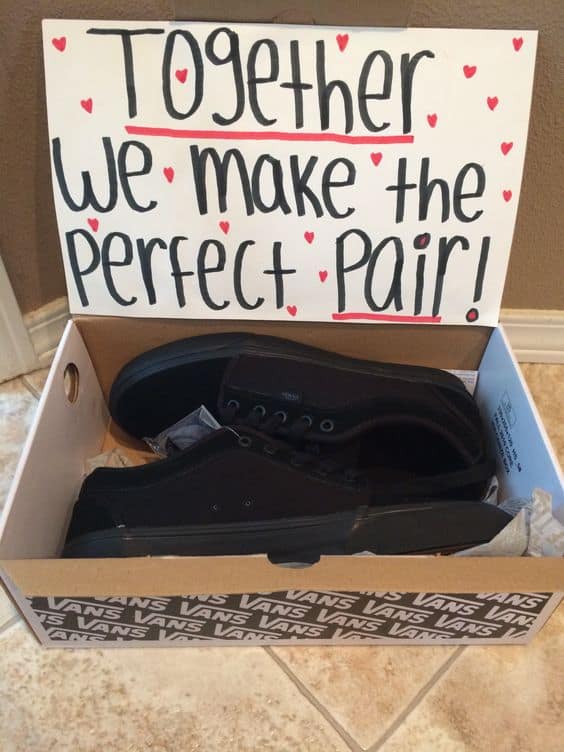 Shoes pun gift idea. DIY boyfriend gifts