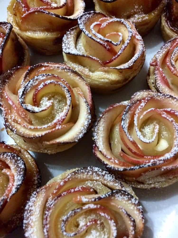 Rose Baked Apples from our Ultimate DIY Guide to Valentine's Day. DIY boyfriend gifts