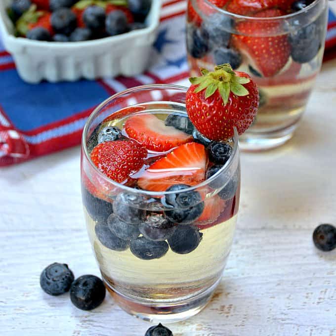 Easy Red White and Blue Sangria drink idea for adults at your 4th of July party! 