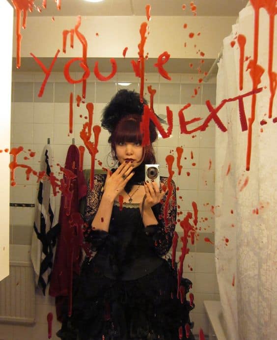 Easy DIY Halloween Bathroom Decor Ideas Bloody Mirror Message