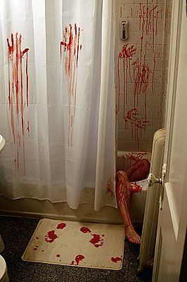 How to scare the crap out of your guests with these easy DIY Halloween bloody bathroom decor ideas- Tub and shower