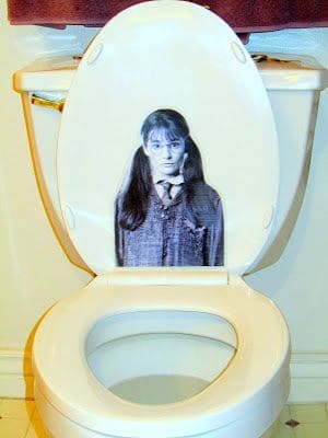 Easy Halloween Bathroom Decorations for the toilet