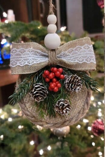 Easy DIY Rustic Farmhouse Christmas Ornament