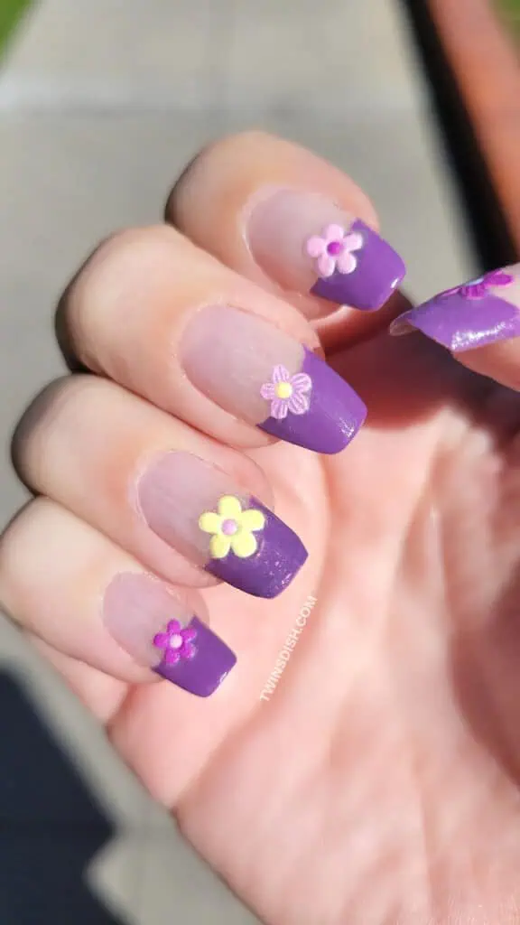 Easy DIY Bright French Spring Nails with Flower nail art