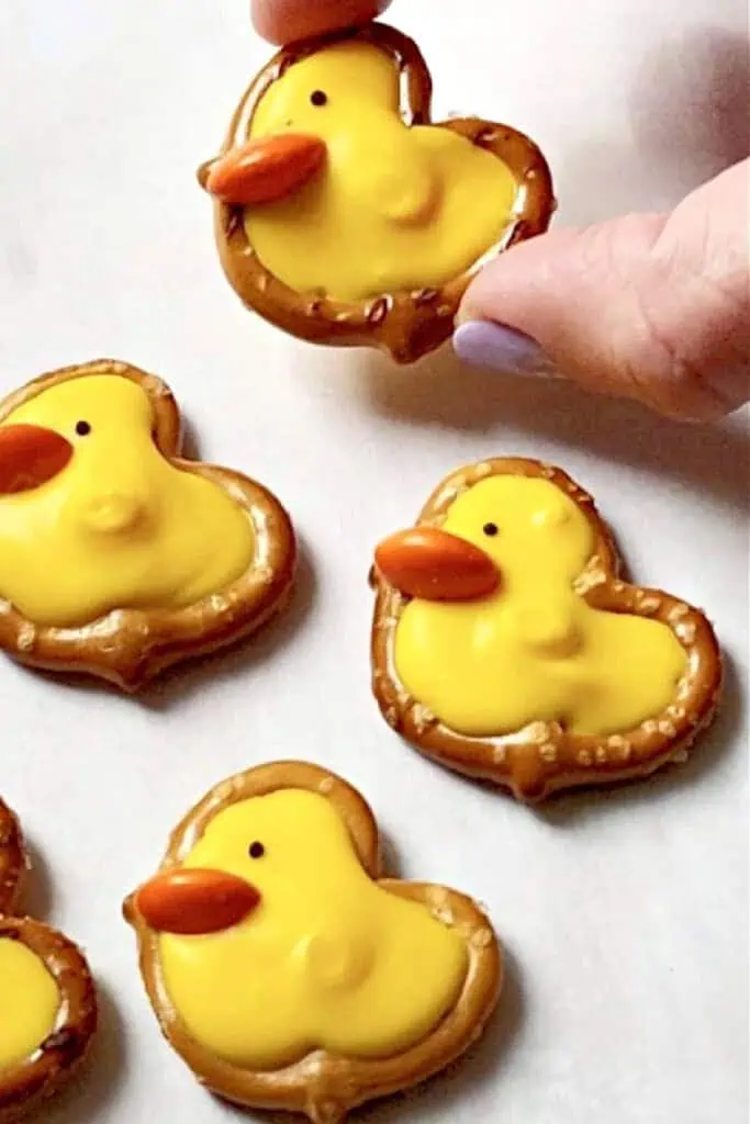 Easy Easter Dessert idea chocolate covers pretzel chicks