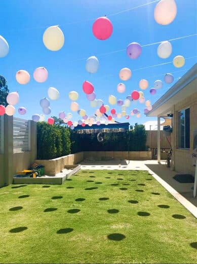 Easy DIY Balloon Garland Best Graduation Party Ideas Outdoors