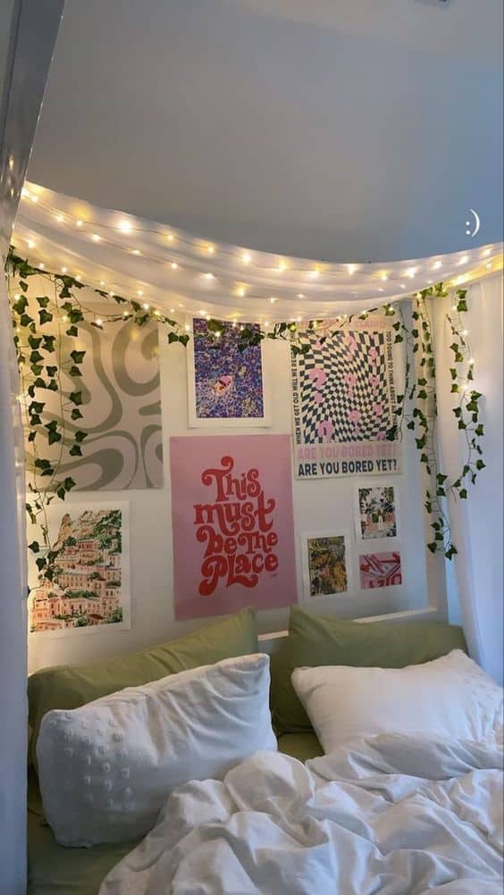 Cute Dorm Room and Bedroom decor and lighting using vines and posters for teens and College students