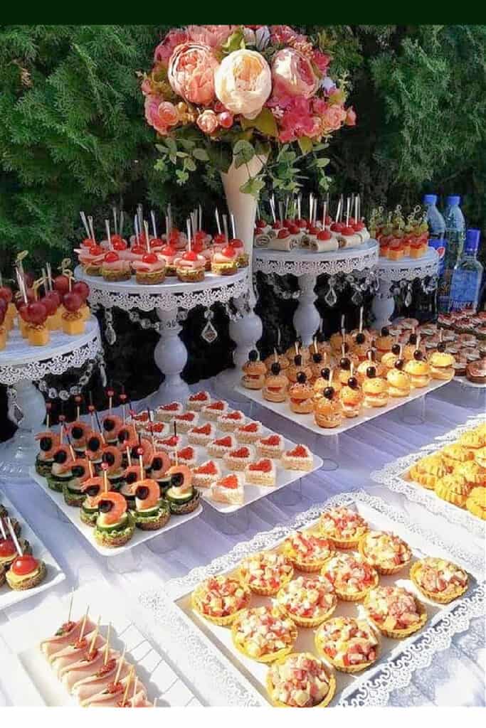 Best and Worst Graduation Party Food Table Bar Idea