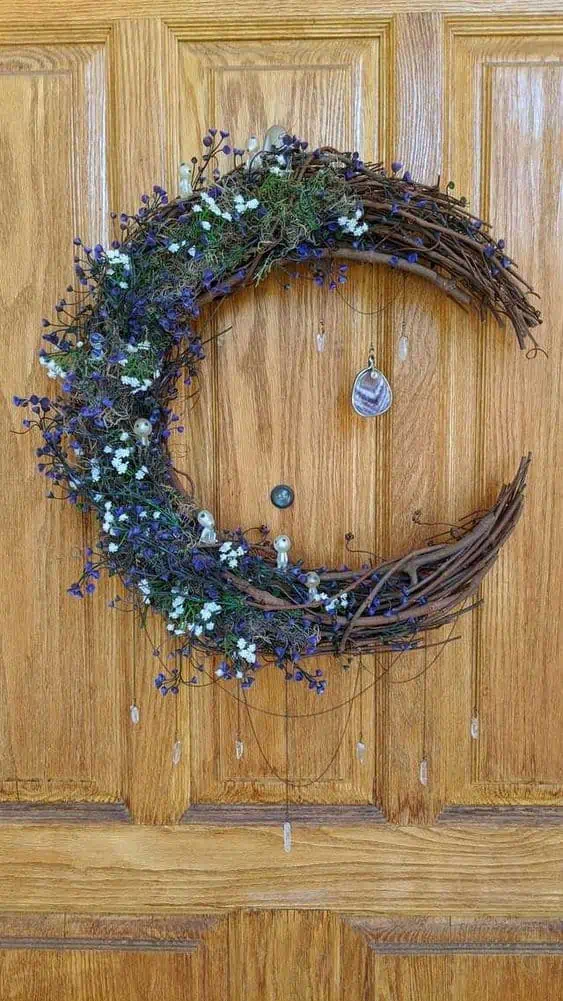 Easy DIY Witch Crescent Moon Wreath Halloween Decor for the front porch or home