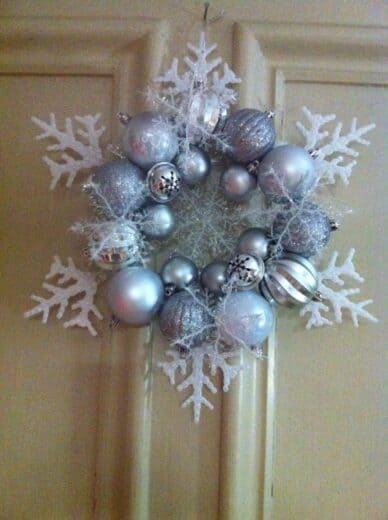 Dollar Store Diy Snowflake wreath Christmas decoration