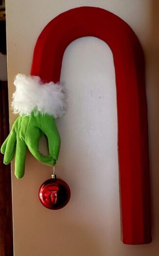 Easy grinch Diy Christmas wreath