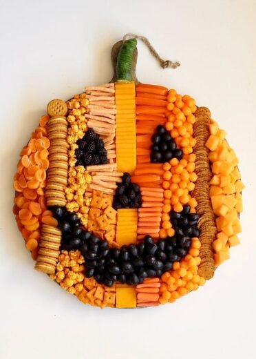 Easy DIY Halloween Pumpkin Snack Board Appetizer Tutorial 