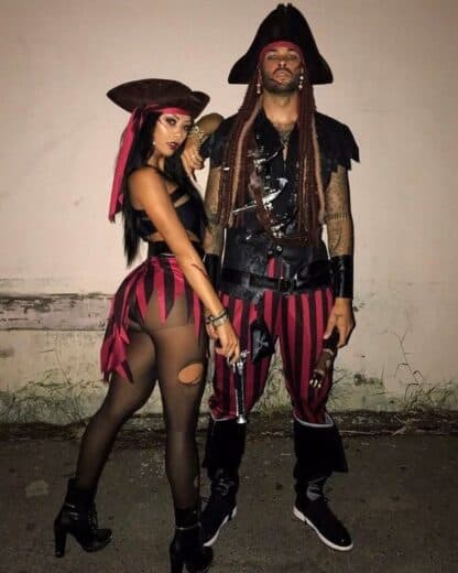 Sexy Couples Pirate Halloween Costume Idea