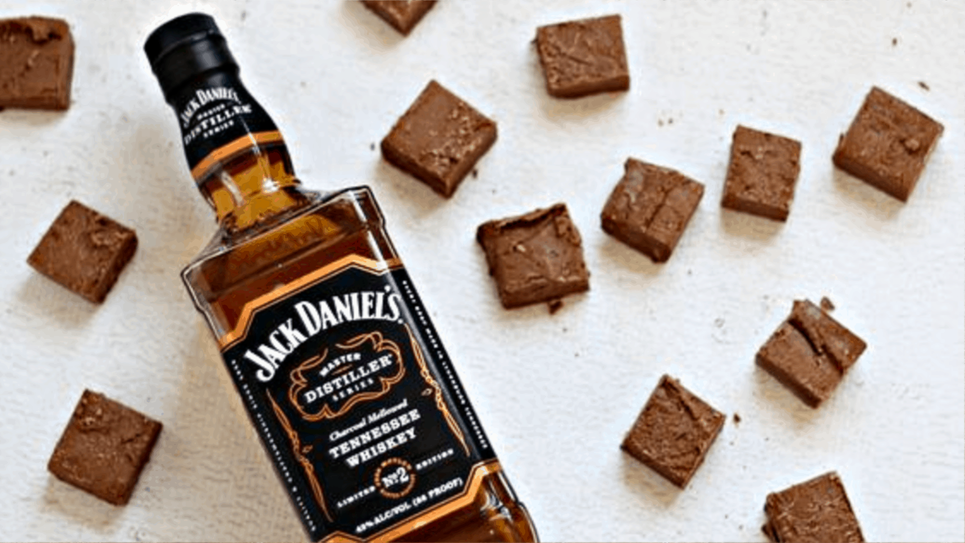 Easy Last Minute 3 Ingredient Alcoholic Fudge. A perfect Valentines Day gift for him. Put it in a box, or tin and pair it with the Fudge pun. DIY boyfriend gifts.