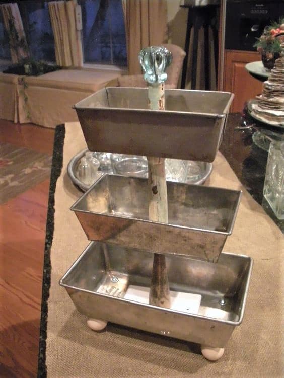 The best easy Farmhouse DIY small Bathroom decor ideas on a budget for apartments. How to make a tiered tray out of repurposed vintage kitchen items to organize counter tops and create more storage.. #Crafts