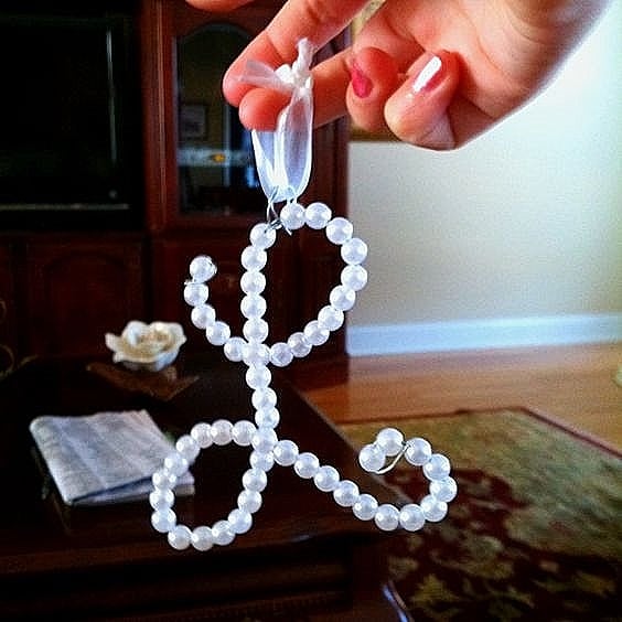 Easy DIY Pearl Initial Christmas Ornament craft, and gift idea. Great for kids, teens, friends, teachers, and weddings.