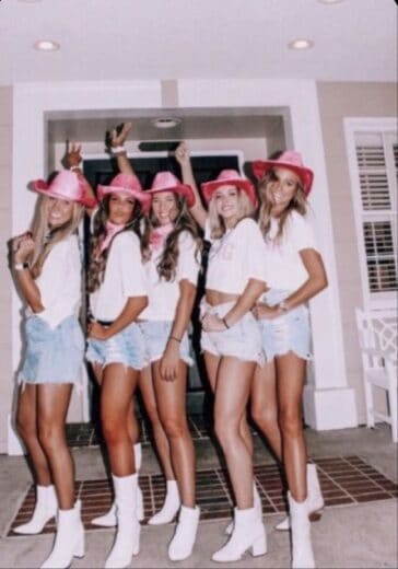 buckle Bunny Group Halloween Costume Idea for Girls