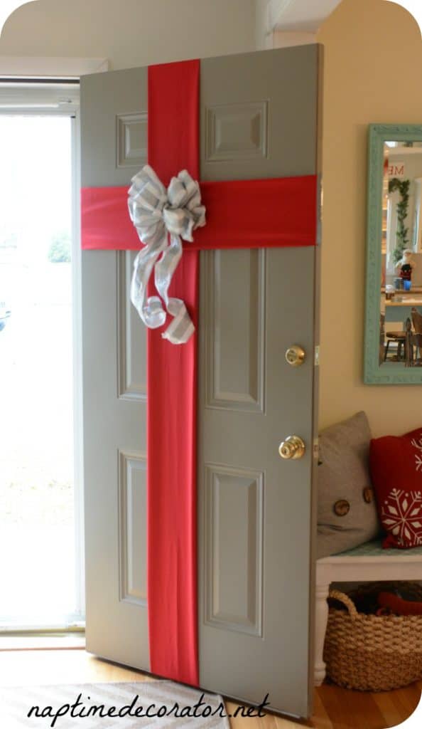 Door Bow Easy DIY Christmas Decorations