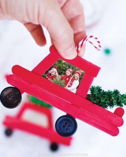 Easy DIY Christmas Ornament Crafts for kids. Cute rustic keepsake Christmass decoration