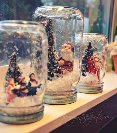 DIY No Water Christmas Snow globe