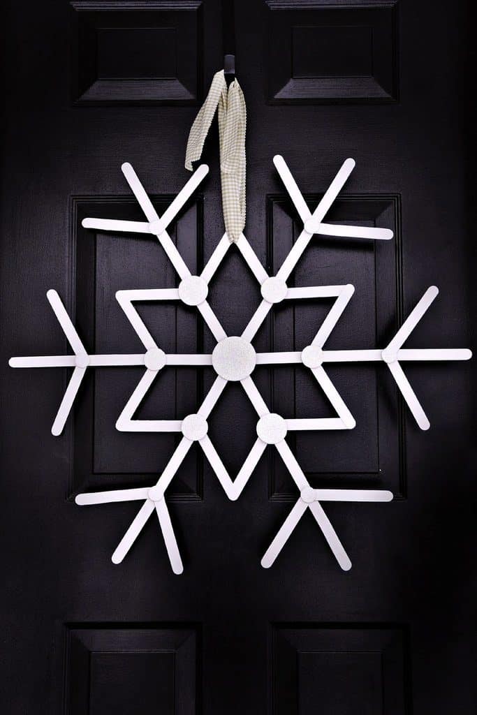 Easy DIY Popsicle Stick Snowflake Christmas Decoration Craft