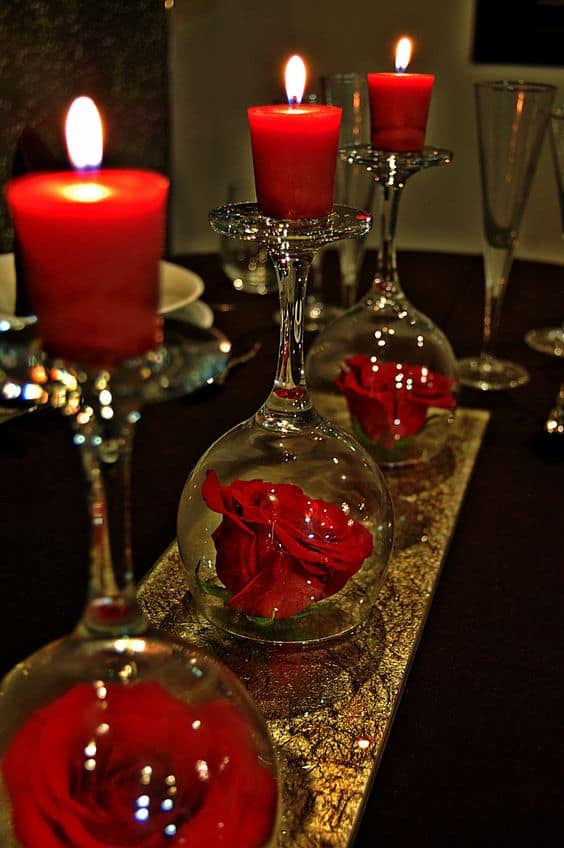 How to make: Easy DIY Christmas Decorations that cost nothing. Elegant Christmas or winter decoration, craft, or wedding centerpiece. Great Budget decor ideas for the home. #Christmas #Wedding #MantleDecorIdea