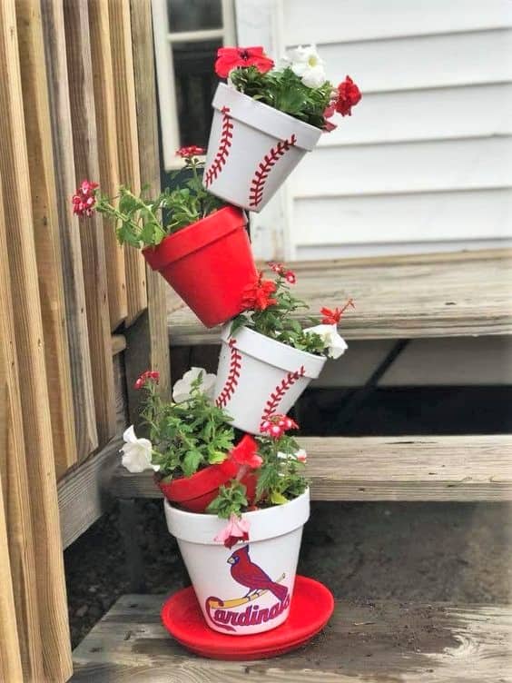 How to make: Easy DIY Sports Planter Christmas Decorations using claypots. Perfect Christmas or winter decoration for indoors or out doors. Great Budget decor ideas for the home. #Christmas #Crafts #kids