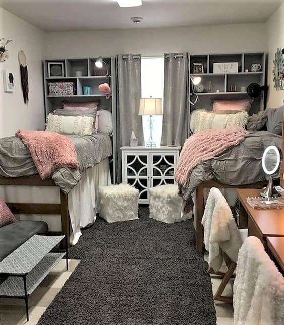Cute College Dorm Room Ideas, Designs, and Organization That You'll Regret. Dorm Room Ideas for College. What Not to do to your dorm room including DIY decorations, organization tips, lofted beds, furniture, and what to bring to your dorm for boys and girls. #DormRoom #DormRoomIdeas #DormRoomOrganization #DormRoomDecor do#DormRoom 
