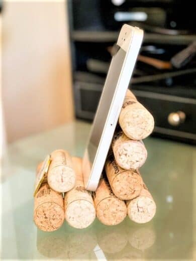 DIY Fathers Day Gift Wine Cork Cell Phone Holder