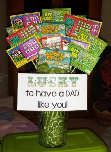 Easy DIY Lotto ticket bouquet idea for Father's Day