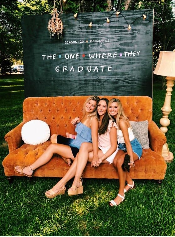 Friends tv show photo party backdrop Graduation Party idea. Easy DIY Graduation Party Decoration Ideas.