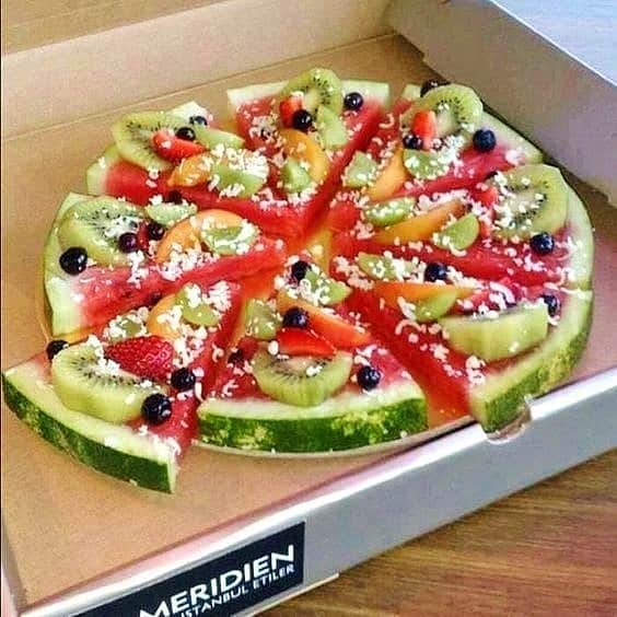 Fun Easy DIY Watermelon Pizza for your Summer 4th of July or memorial Day party. Perfect creative party food idea.