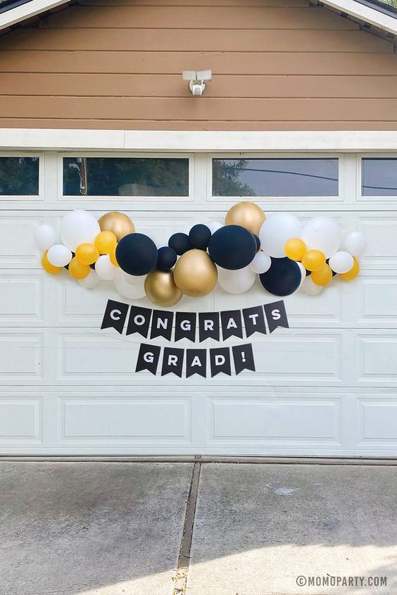 Graduation Party Garage Photo