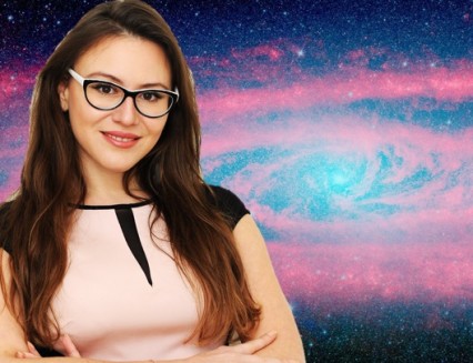 Astrology reader Lady Duncheva gives eerily accurate free astrology readings on youtube