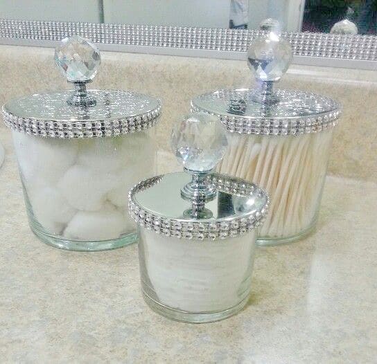 Easy DIY Jar beauty storage gift ideas for Mom or family. DIY Mother's Day craft gift idea anyone can make for Mom or GrandMa on a budget. Also a great Christmas gift.