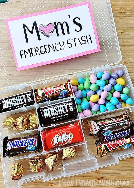 Easy DIY Mom's Emergency Candy Stash Kids can make for Mothers Day. A great last minute gift idea on a budget.