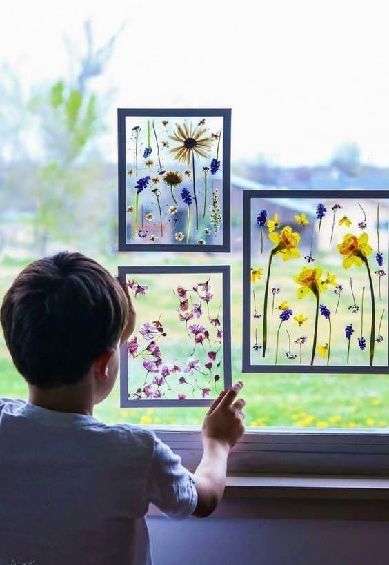 Easy DIY Pressed flower window decor Kids can make for Mothers Day. A great gift idea.