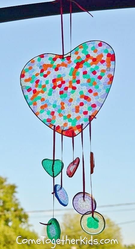 Easy DIY Sun Catcher Made of Beads Kids can make for Mothers Day. A gift idea for the garden all of the kids can help make together.