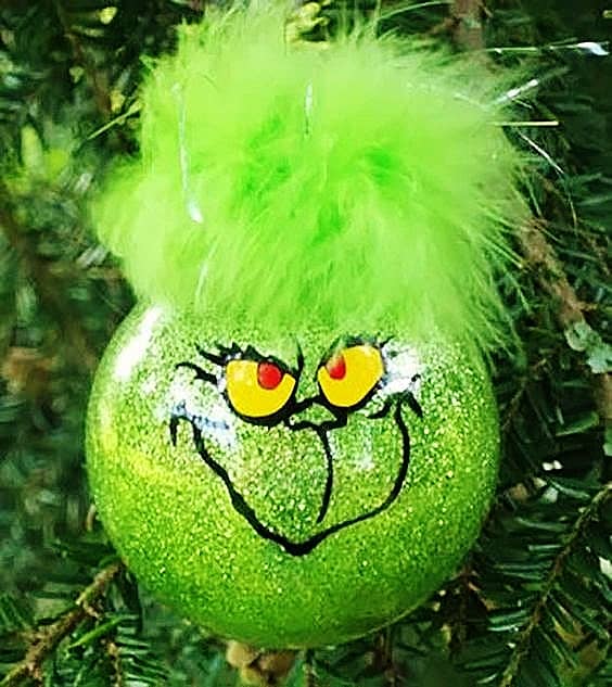 Easy DIY Grinch Christmas Ornament That Looks Store Bought. Cricut project, or paint yourself.