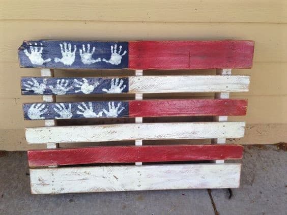 Easy DIY Pallet Wood Flag Decoration kids can make for 4th of July