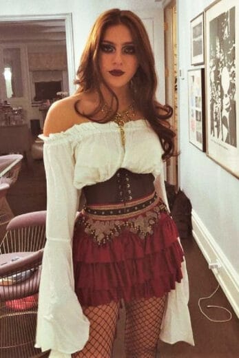 Easy Halloween Costume Idea Pirate Costume for Teen College Girls