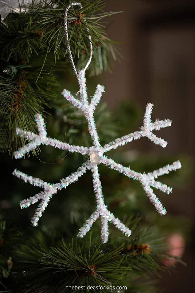 Easy DIY Glittering Pipe Cleaner Tree Ornament. Simple yet beautiful dollar store craft gift idea anyone can make, even kids,