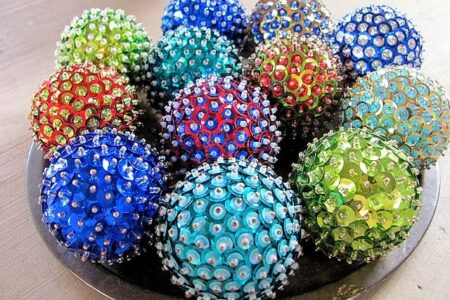 Easy DIY Sequined Push Pin Christmas Tree Ornament. Best kids craft ideas, diy Christmas decorations, Christmas gift ideas, DIY Christmas gifts, craft, gifts, Christmas Tree ideas,, apartment decorations, craft gift, teachers gift