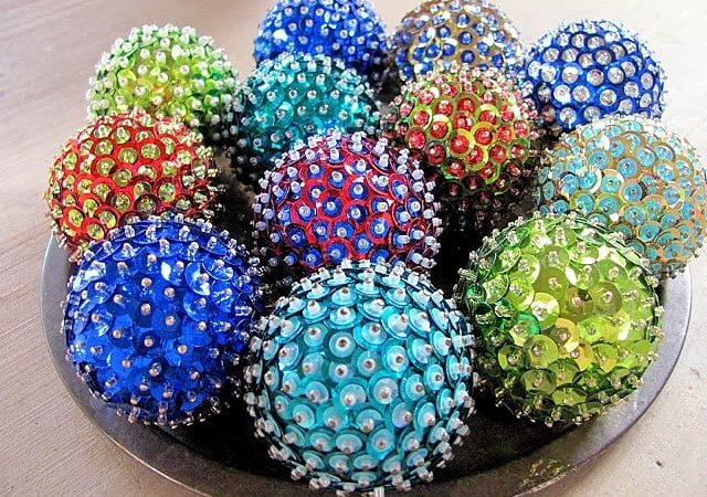 Easy DIY Sequined Push Pin Christmas Tree Ornament. Best kids craft ideas, diy Christmas decorations, Christmas gift ideas, DIY Christmas gifts, craft, gifts, Christmas Tree ideas,, apartment decorations, craft gift, teachers gift